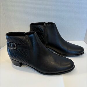 Munro Jolynn Black Leather Ankle Boots Size 13M -NEW